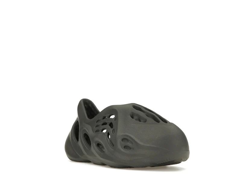 adidas Yeezy Foam RNR Carbon (Kids) - Image 5