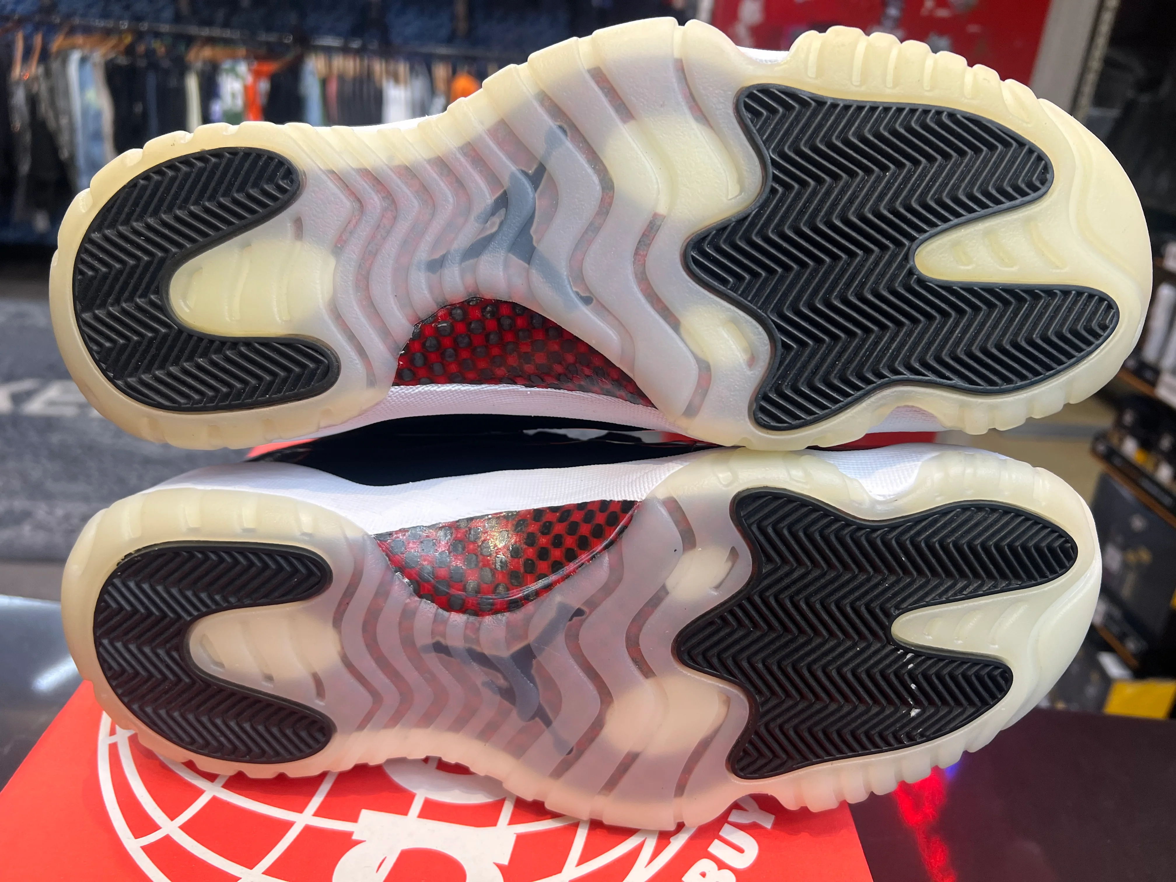 Jordan 11 Retro 72-10 NO BOX - Image 5