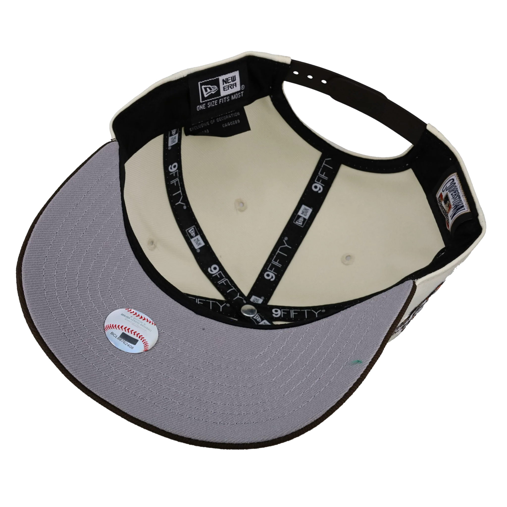 New York Yankees Off White/Walnut Cow Print 1998 WS Metallic 9Fifty A Frame Snapback Hat == - Image 3