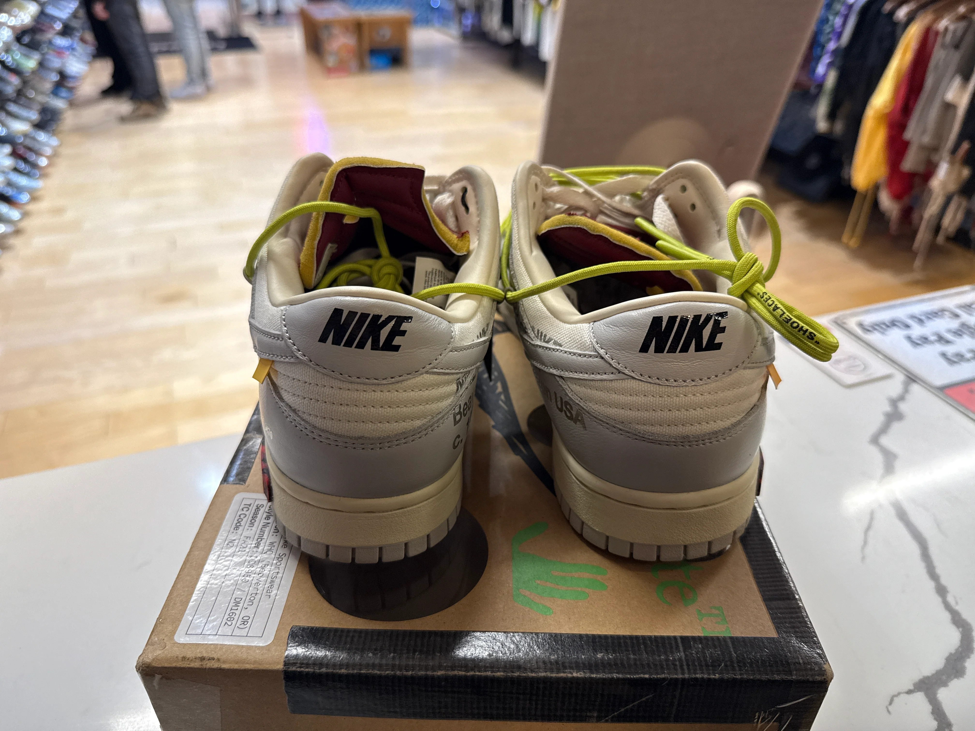 PRE OWNED Nike Dunk Low Off-White Lot 8 "11.5 M" - Image 4